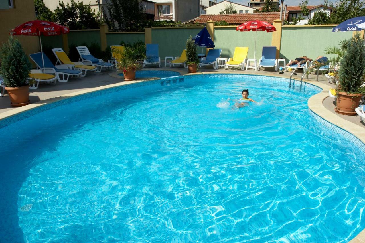 Family Hotel Gery Kranevo Exterior foto