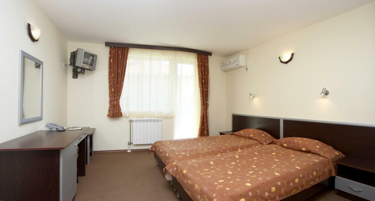 Family Hotel Gery Kranevo Exterior foto